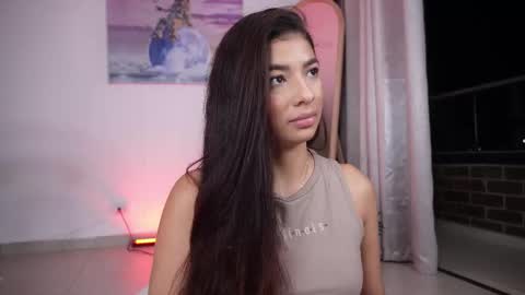 Snapshot of vero_cam chatting on September 16, 2:24 am vero_cam online show from September 16, 2:24 am