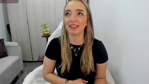 Catalina online show from February 3, 3:04 am