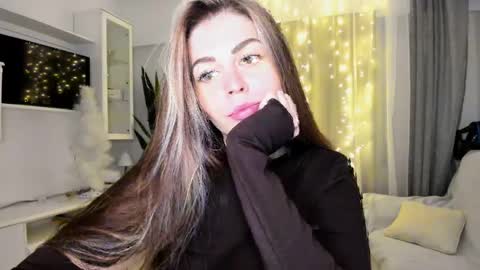 Lolitalolz online show from January 9, 9:05 pm