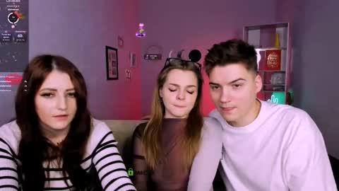 Ronni online show from November 23, 8:29 pm