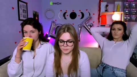 Ronni online show from February 12, 8:34 pm