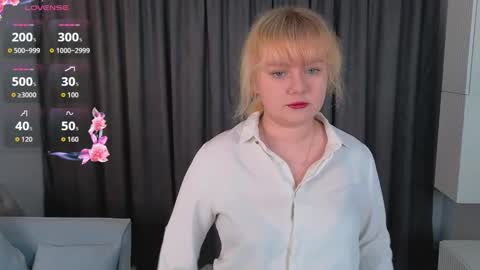 Snapshot of veronica_christensen chatting on October 5, 1:19 pm Maria online show from October 5, 1:19 pm