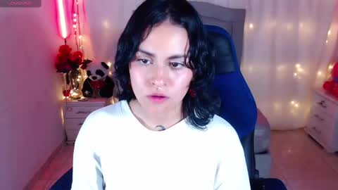 Snapshot of veronica_luar chatting on March 1, 7:41 am veronica_luar online show from March 1, 7:41 am