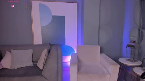 veronicablue1 online show from May 5, 11:49 am