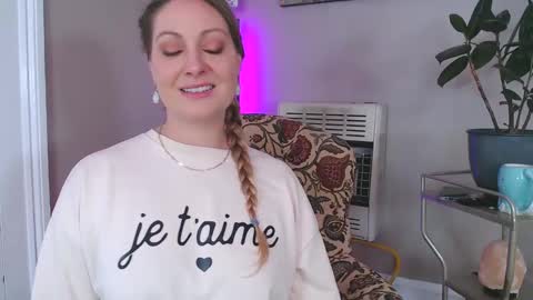 Veronica Weston online show from March 9, 3:38 pm