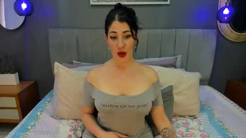 Snapshot of veronnica_fox chatting on September 12, 1:46 pm Veronica online show from September 12, 1:46 pm
