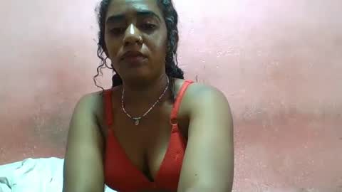 Snapshot of verronique1511 chatting on February 10, 8:42 am verronique1511 online show from February 10, 8:42 am