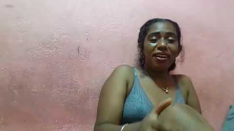 Snapshot of verronique1511 chatting on February 17, 6:28 pm verronique1511 online show from February 17, 6:28 pm