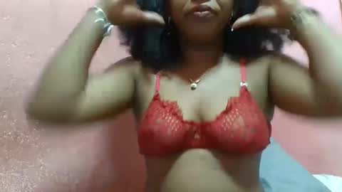Snapshot of verronique1511 chatting on February 14, 8:05 pm verronique1511 online show from February 14, 8:05 pm