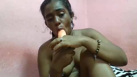 Snapshot of verronique1511 chatting on March 12, 3:07 pm verronique1511 online show from March 12, 3:07 pm
