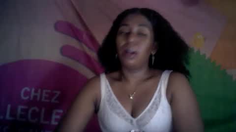 Snapshot of verronique1511 chatting on September 15, 1:56 pm verronique1511 online show from September 15, 1:56 pm