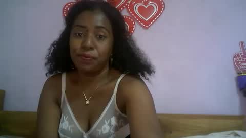 Snapshot of verronique1511 chatting on October 8, 12:29 am verronique1511 online show from October 8, 12:29 am