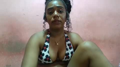 Snapshot of verronique1511 chatting on February 8, 8:42 am verronique1511 online show from February 8, 8:42 am