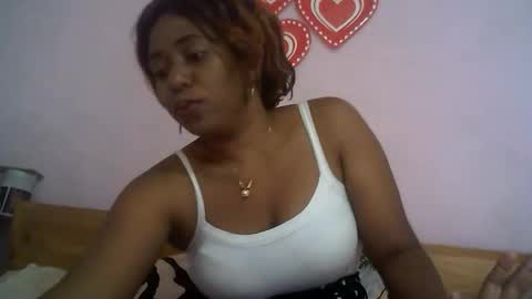 Snapshot of verronique1511 chatting on October 14, 6:00 pm verronique1511 online show from October 14, 6:00 pm