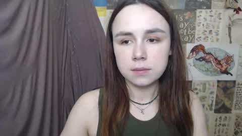 veryveryvery_shy online show from March 12, 8:07 am