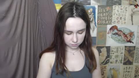 veryveryvery_shy online show from March 14, 8:18 am