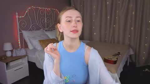 Snapshot of vespera_celeste chatting on October 4, 6:00 am Celeste online show from October 4, 6:00 am