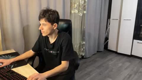 vialeras online show from December 22, 2:51 am