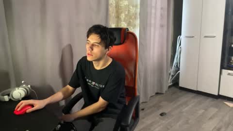 vialeras online show from February 10, 4:04 am