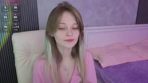 Snapshot of vialeta_baby chatting on October 9, 10:59 pm Vi online show from October 9, 10:59 pm