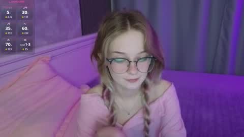 Snapshot of vialeta_baby chatting on September 27, 11:57 pm Vi online show from September 27, 11:57 pm