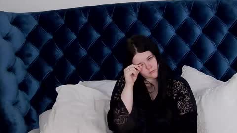 VickiBrooks online show from February 13, 2:12 am