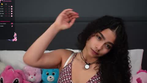 vicky_curly online show from December 15, 3:35 am