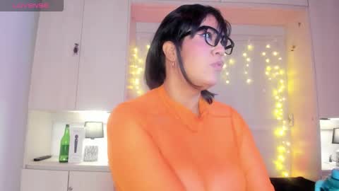 V I C K Y online show from March 21, 7:40 pm