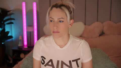 vickysecret96 online show from April 4, 5:53 pm