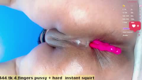 Snapshot of vickytera777 chatting on February 20, 2:57 pm vickytera777 online show from February 20, 2:57 pm