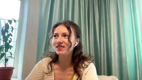 Lizzy online show from April 19, 8:37 am