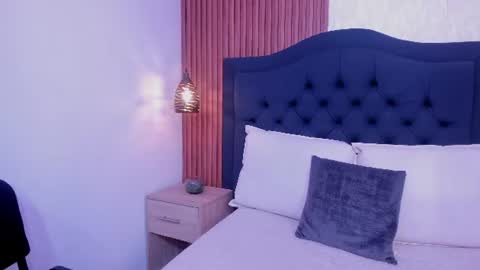 Victoria  online show from August 1, 8:54 pm