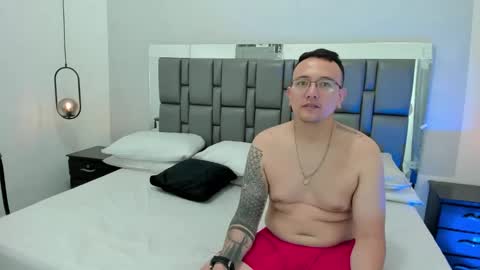 victoria_and_michael online show from September 24, 3:46 am