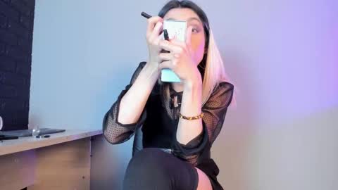 Snapshot of victoria_badgal chatting on October 9, 5:07 pm Victoria online show from October 9, 5:07 pm