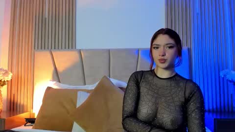 Snapshot of victoria_beaumont chatting on October 13, 11:45 am VIC online show from October 13, 11:45 am