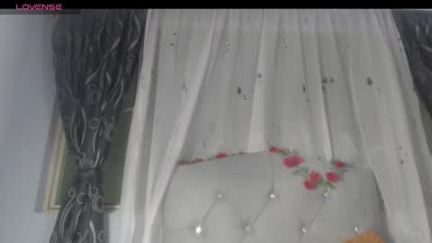 victoria_founta1n online show from July 7, 10:36 pm