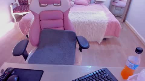 victoria_piercee online show from January 7, 10:04 pm