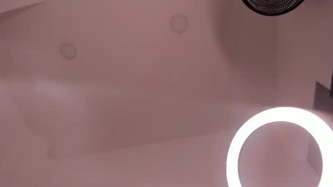 victoria  online show from March 3, 2:39 pm