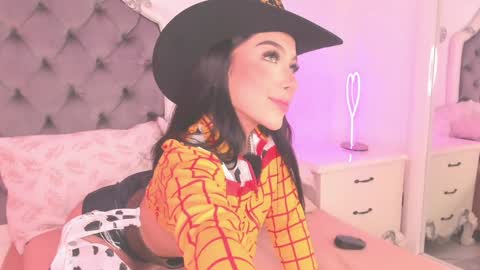 victoria_watsson online show from February 8, 12:17 pm