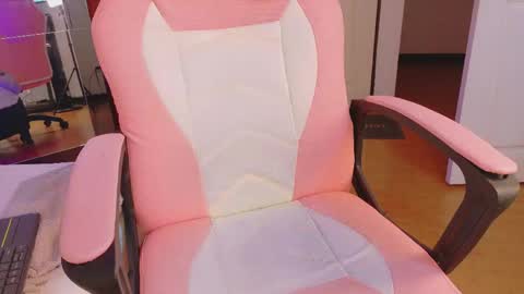 Victoria online show from April 24, 3:03 pm