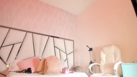 Victoria Sofia online show from November 8, 7:17 pm