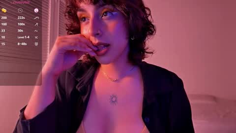 victoriaamelie online show from March 2, 3:44 am