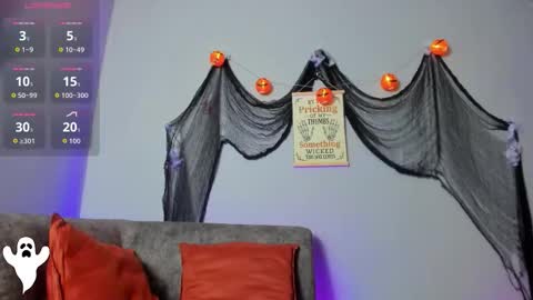 Victoria dark     online show from October 20, 12:10 pm