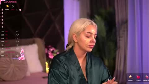 Snapshot of victoriamorrone chatting on February 20, 5:01 am Diddy online show from February 20, 5:01 am