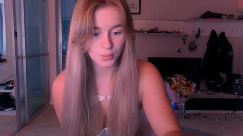 Eva and Victor online show from September 29, 5:28 am