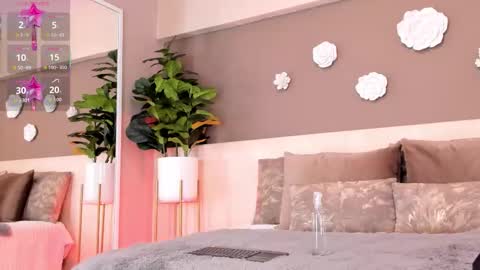 Victoria Shelby  online show from January 10, 12:32 pm