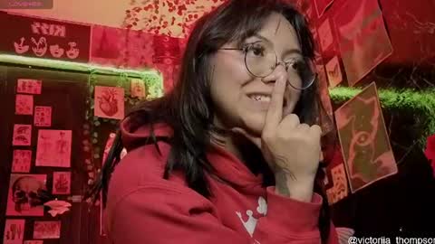 victoriia_thompson online show from August 3, 9:04 am