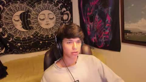 Victorino Jhonson online show from December 5, 5:39 am