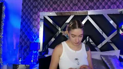victtoria lee online show from May 4, 6:58 pm