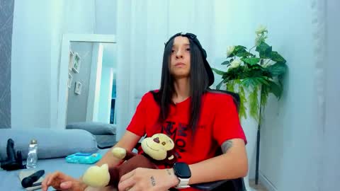 viictoriiasaenz online show from February 14, 4:48 am